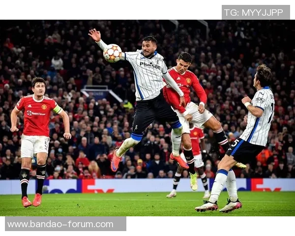 欧冠足球三马车的传奇之路与辉煌成就解析 欧冠足球三马车的传奇之路与辉煌成就解析