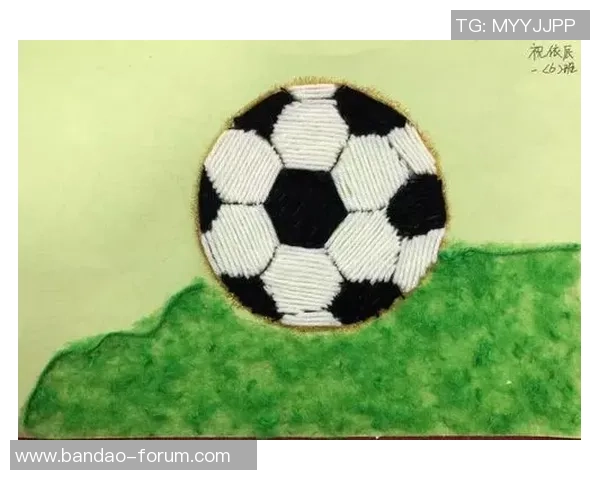 精彩足球粘土作品展示让你领略创意与艺术的完美结合 精彩足球粘土作品展示让你领略创意与艺术的完美结合