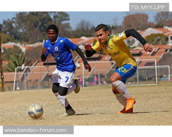 足球十字穿针技艺揭秘如何在比赛中巧妙传球与射门提升球队战术水平 足球十字穿针技艺揭秘如何在比赛中巧妙传球与射门提升球队战术水平